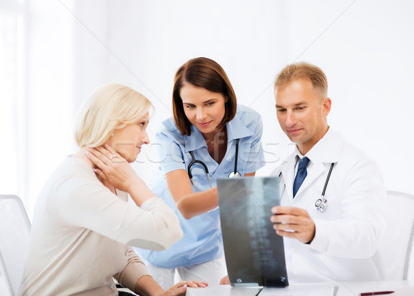 Foto stock: Médicos · paciente · mirando · Xray · salud · médicos