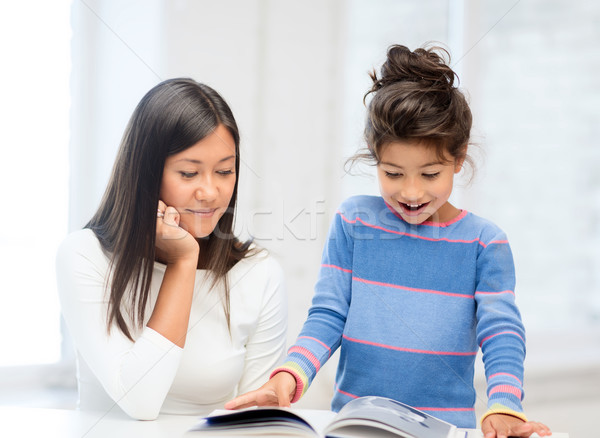 Mère fille livre famille enfants éducation [[stock_photo]] © dolgachov