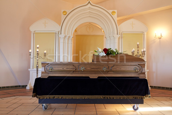 Kist begrafenis orthodox kerk rouw kamer Stockfoto © dolgachov