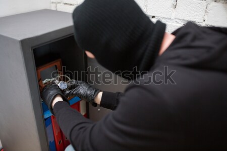 [[stock_photo]]: Voleur · voler · sûr · scène · de · crime · vol · cambriolage