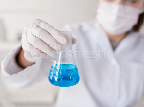Közelkép nő flaska készít teszt labor Stock fotó © dolgachov