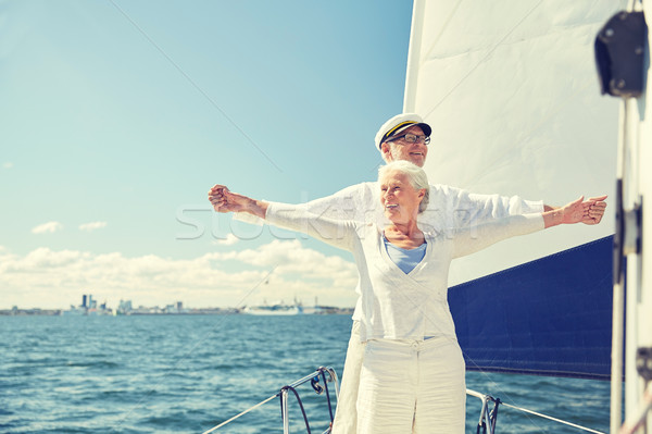 Casal de idosos liberdade velejar barco mar Foto stock © dolgachov