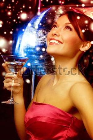 Mujer vestido de noche diamantes pendientes lujo Foto stock © dolgachov