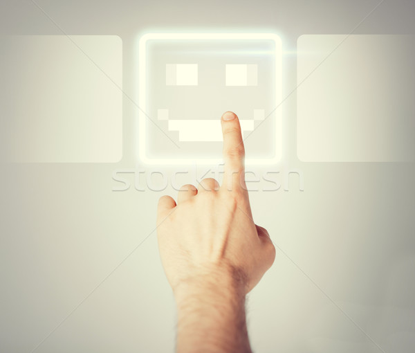 Stockfoto: Hand · aanraken · virtueel · scherm · glimlach · knop