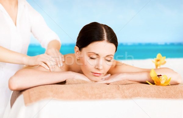 Kobieta spa zdjęcie salon masażu plaży Zdjęcia stock © dolgachov