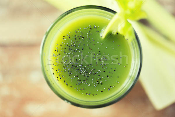 Fresche verde succo vetro sedano Foto d'archivio © dolgachov