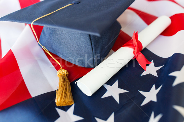 Stock foto: Bachelor · hat · Diplom · amerikanische · Flagge · Bildung · Abschluss