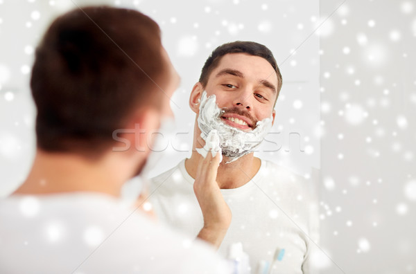 Stock fotó: Boldog · férfi · jelentkezik · hab · fürdőszoba · tükör