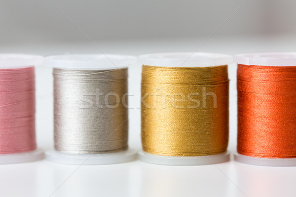Zeile farbenreich Thread Tabelle Handarbeiten Nähen Stock foto © dolgachov