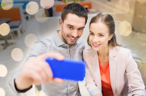 Stockfoto: Gelukkig · paar · smartphone · cafe · technologie