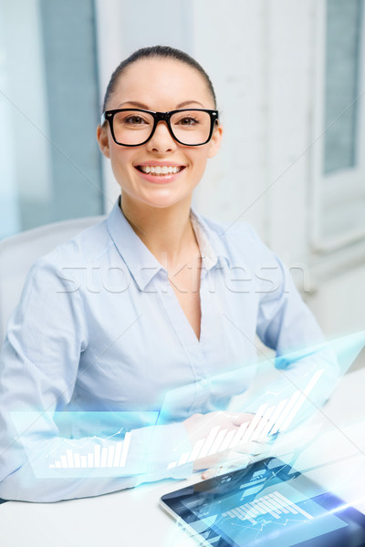 [[stock_photo]]: Souriant · femme · d'affaires · lunettes · bureau · affaires