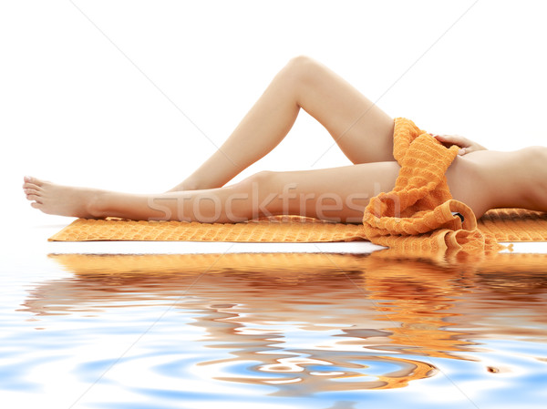 Stock foto: Lange · Beine · Mädchen · orange · Handtuch · entspannt