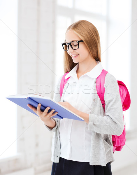 Meisje lezing boek school onderwijs weinig Stockfoto © dolgachov