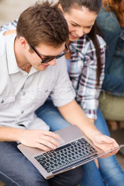 Stock fotó: Diákok · tinédzserek · laptop · számítógép · nyár · internet · oktatás