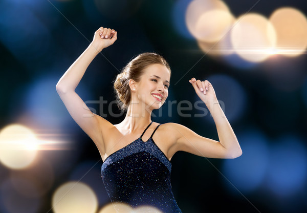 Sorrindo dança as mãos levantadas pessoas festa férias Foto stock © dolgachov