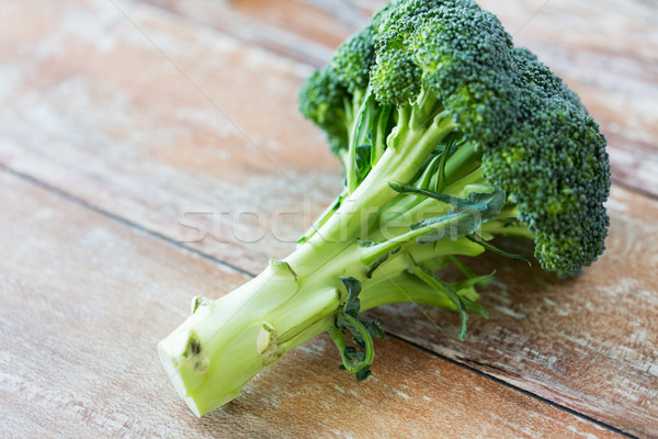 Broccoli houten tafel gezond eten dieet vegetarisch eten Stockfoto © dolgachov