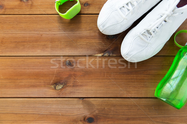 關閉 運動鞋 手鐲 運動 健身 商業照片 © dolgachov