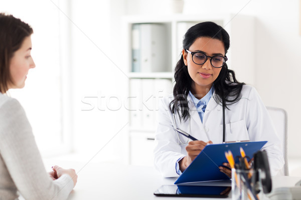 Foto stock: Médico · clipboard · mulher · hospital · medicina · saúde