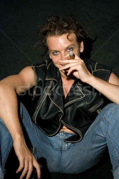 Weird punk Wippe Zigarre lachen Mann Stock foto © dolgachov