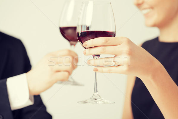 Foto stock: Comprometido · casal · copos · de · vinho · quadro · restaurante · vinho