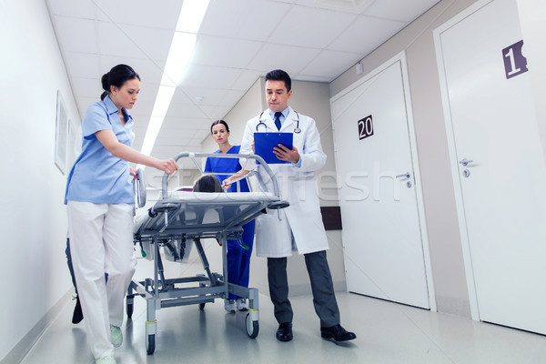 Vrouw ziekenhuis nood beroep mensen gezondheidszorg Stockfoto © dolgachov