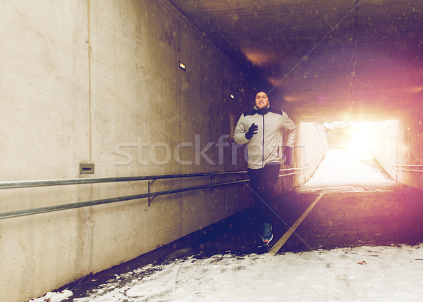Stock fotó: Boldog · férfi · fut · metró · alagút · tél