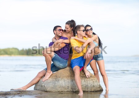 Groep vrienden strand zomer vakantie Stockfoto © dolgachov