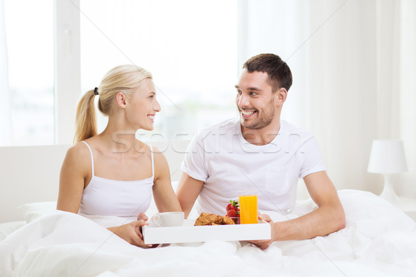 Stockfoto: Gelukkig · paar · ontbijt · bed · home · mensen