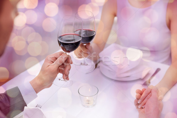 Foto stock: óculos · vinho · restaurante · pessoas · celebração