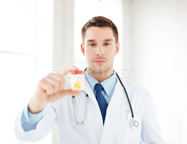 Foto stock: Médico · do · sexo · masculino · jarra · cápsulas · quadro · jovem · família