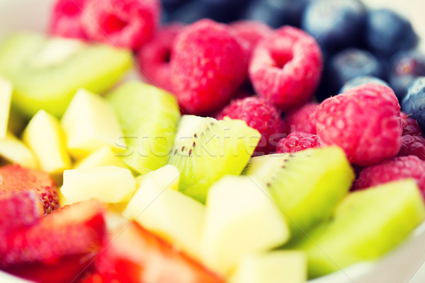 Früchte Beeren Schüssel gesunde Ernährung Diäten Stock foto © dolgachov