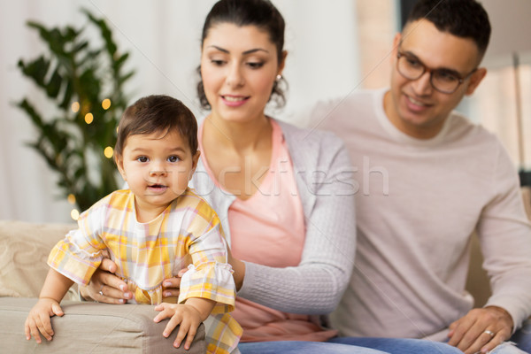 Foto d'archivio: Famiglia · felice · baby · figlia · home · famiglia