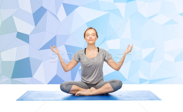 Stockfoto: Vrouw · yoga · meditatie · lotus · pose