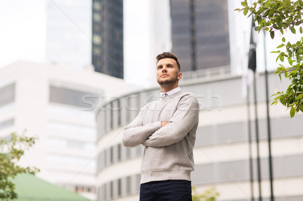 Joven calle de la ciudad gente de negocios ciudad empresario empresarial Foto stock © dolgachov