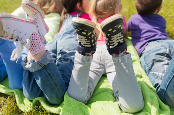 Stock foto: Kinder · Picknickdecke · Freien · Sommer · Kindheit