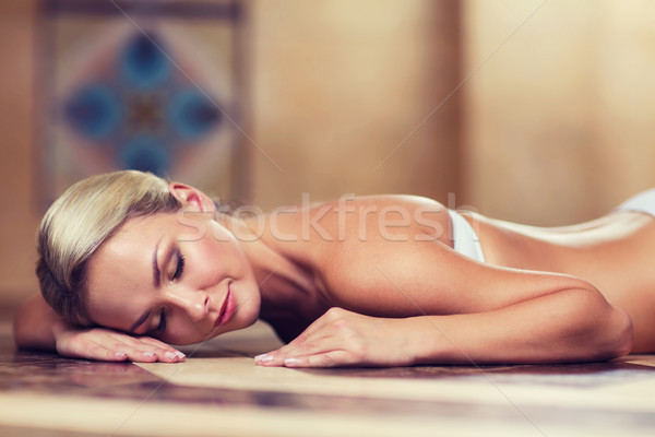 Młoda kobieta tabeli turecki kąpieli ludzi Zdjęcia stock © dolgachov