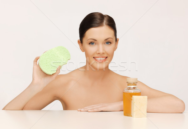 Foto stock: Mujer · esponja · Foto · cosméticos · botellas · feliz