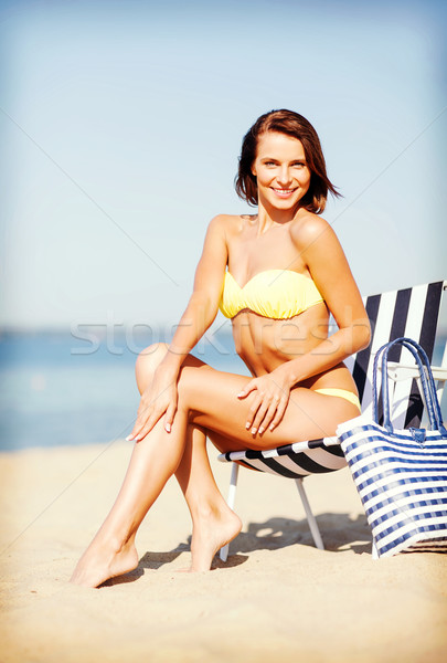 Nina tomar el sol verano vacaciones vacaciones Foto stock © dolgachov