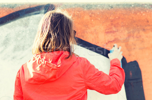 женщину рисунок граффити аэрозольной краской назад люди Сток-фото © dolgachov