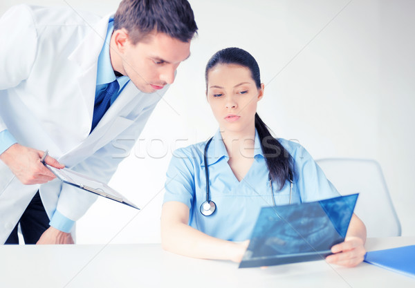 Сток-фото: два · медицинской · рабочие · глядя · Xray · фотография