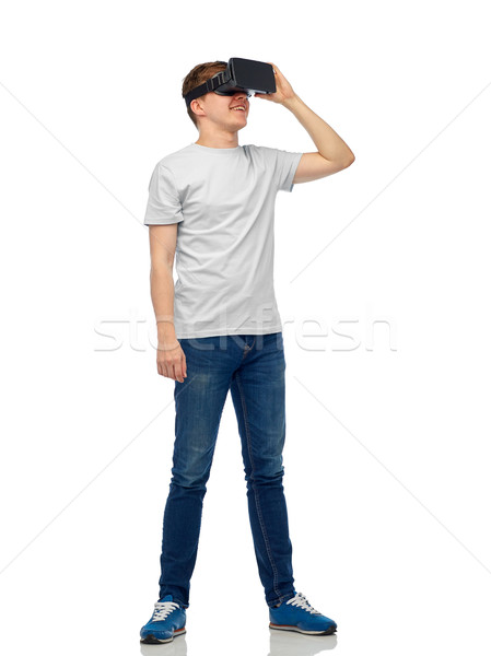 Feliz homem virtual realidade fone óculos 3d Foto stock © dolgachov