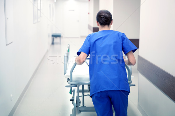 Nővér hordoz kórház sürgősségi ellátás emberek egészségügy Stock fotó © dolgachov
