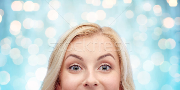 [[stock_photo]]: Heureux · jeune · femme · adolescente · visage · curiosité · annonce