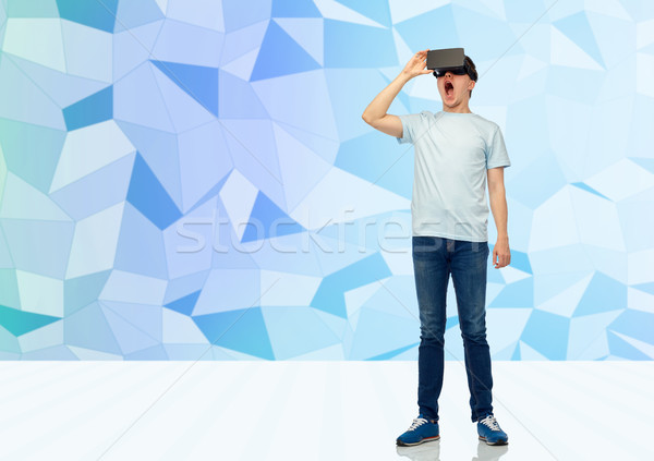 Hombre virtual realidad auricular gafas 3d 3D Foto stock © dolgachov