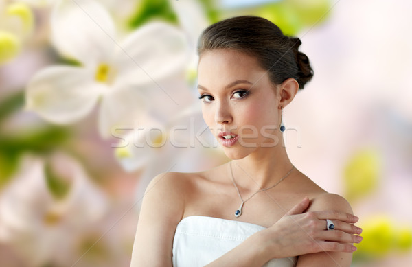 Schöne Frau Ohrring Ring Schönheit Schmuck Menschen Stock foto © dolgachov