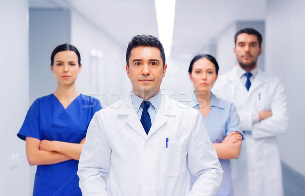 Groupe médecins hôpital clinique profession personnes [[stock_photo]] © dolgachov