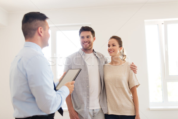 Pareja corredor de bienes raíces nuevo hogar hipoteca personas Foto stock © dolgachov