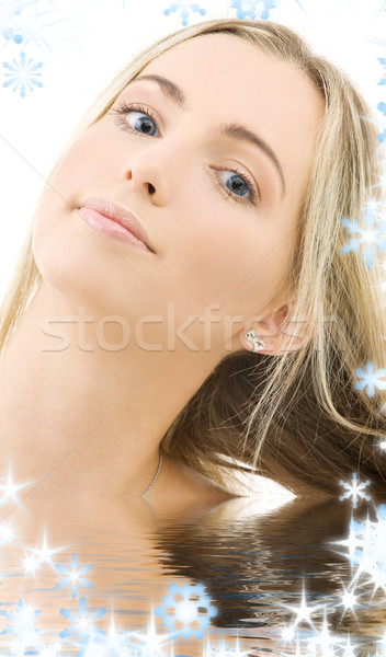 Portret fericit femeie apă fată păr Imagine de stoc © dolgachov