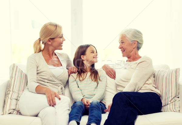 Glimlachend eengezinswoning familie geluk generatie mensen Stockfoto © dolgachov