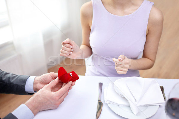 Foto stock: Animado · mulher · jovem · namorado · anel · casal · amor